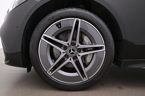 Mercedes-Benz C300 27 of 27