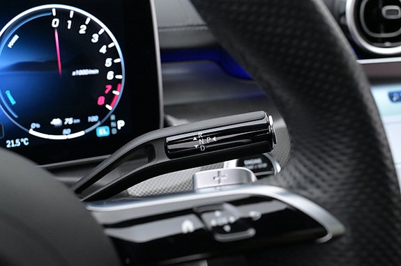 Mercedes-Benz C300 8 of 27