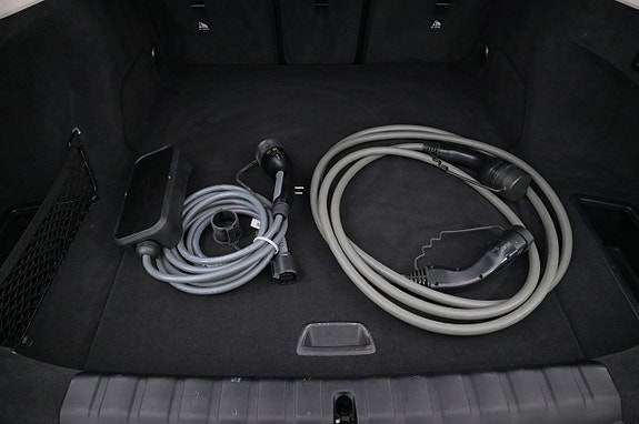 BMW i4 23 of 27