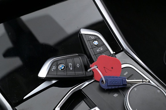 BMW i4 17 of 27