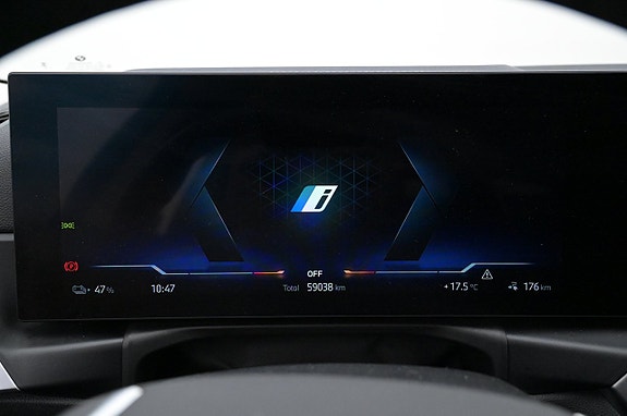 BMW i4 8 of 27