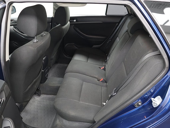 Toyota Avensis 16 of 17