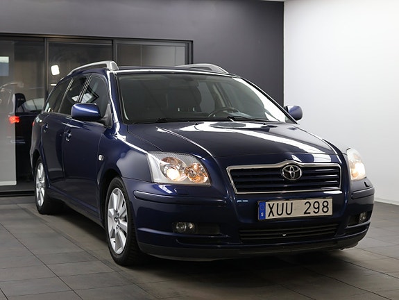 Toyota Avensis 4 of 17