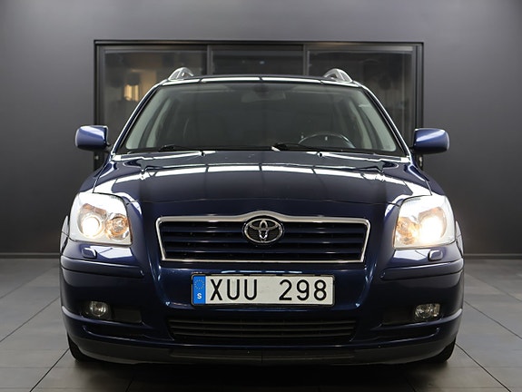 Toyota Avensis 6 of 17