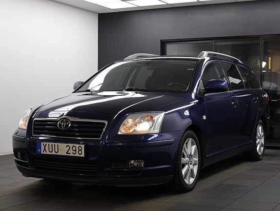 Toyota Avensis 2 of 17