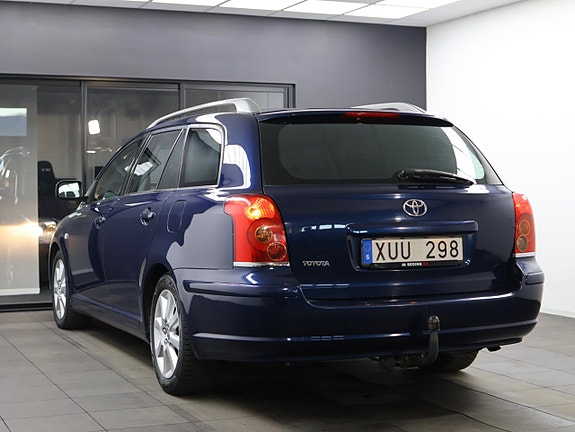 Toyota Avensis 11 of 17