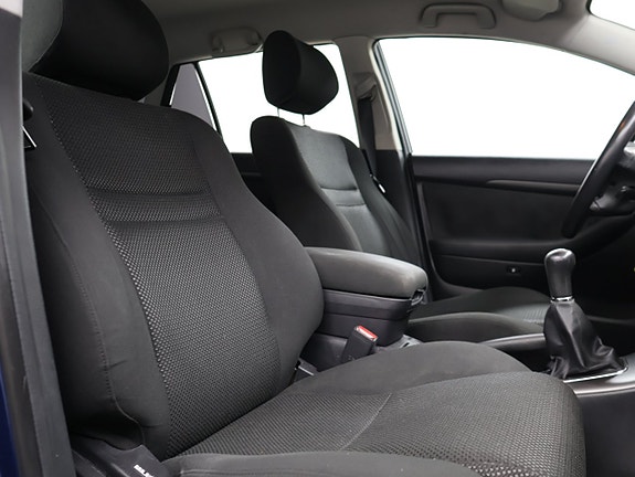 Toyota Avensis 17 of 17