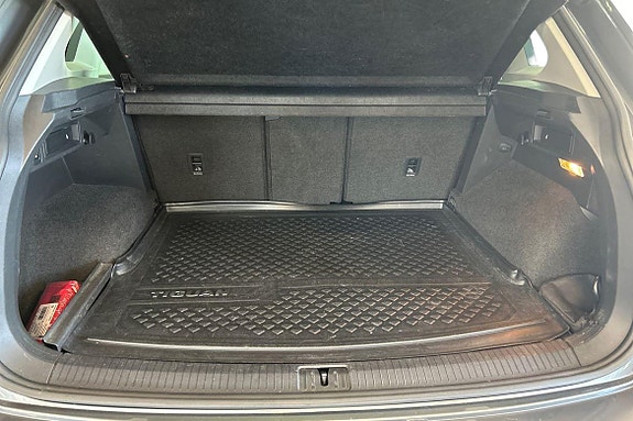 Volkswagen Tiguan 12 of 21