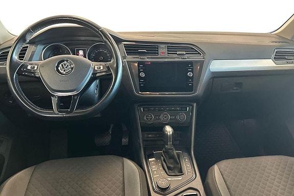 Volkswagen Tiguan 10 of 21
