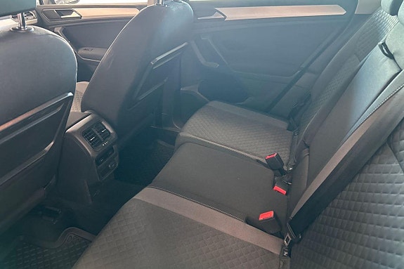 Volkswagen Tiguan 13 of 21