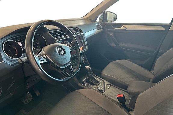 Volkswagen Tiguan 14 of 21