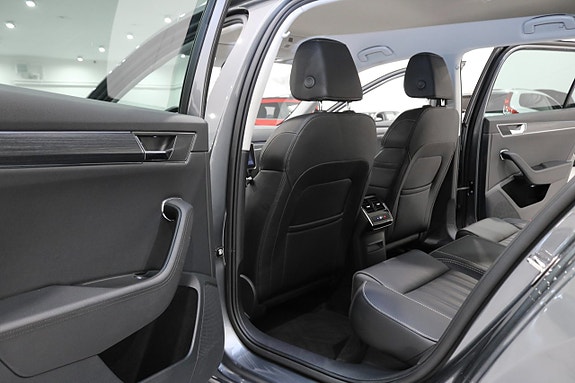 Skoda Superb 15 of 30
