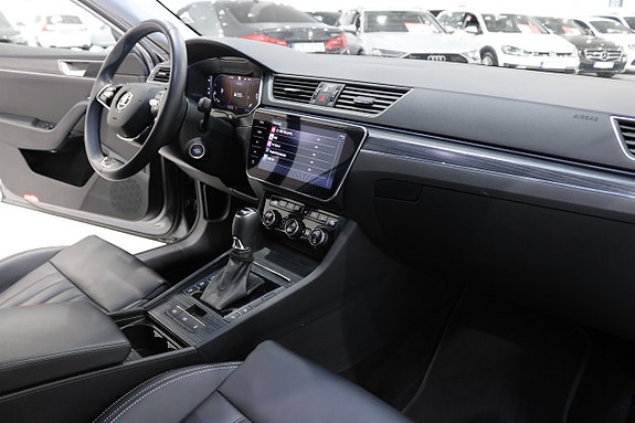 Skoda Superb 11 of 30
