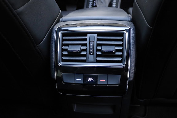 Skoda Superb 17 of 30