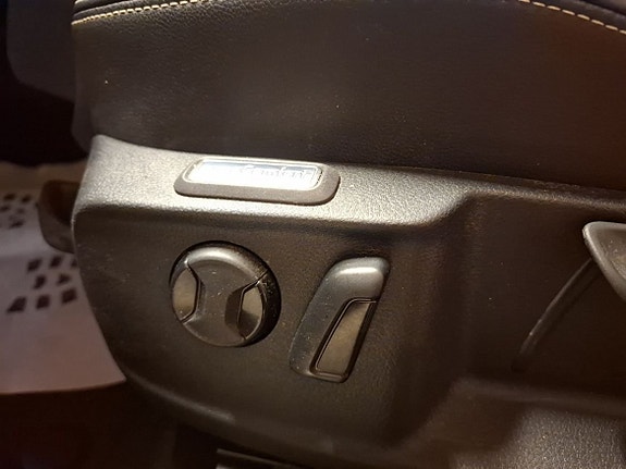 Volkswagen Passat Alltrack 7 of 13