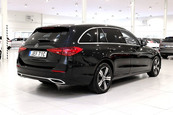 Mercedes-Benz C300 3 of 28