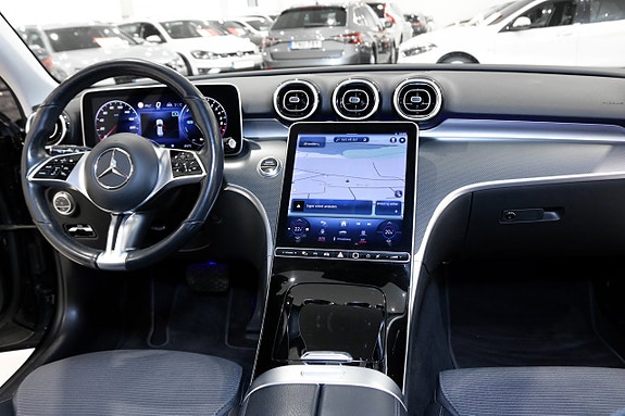 Mercedes-Benz C300 13 of 28