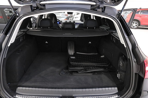 Mercedes-Benz C300 17 of 28