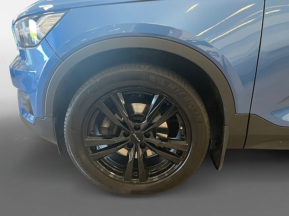 Volvo XC40 14 of 22