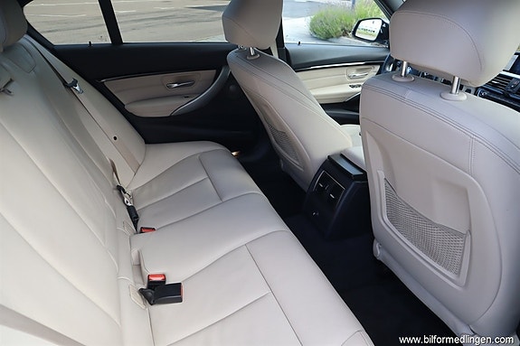 BMW 330e 6 of 19