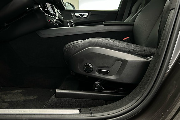 Volvo XC60 20 of 30