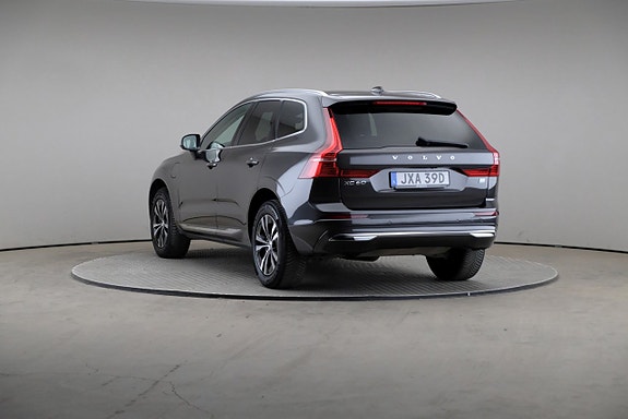 Volvo XC60 2 of 30