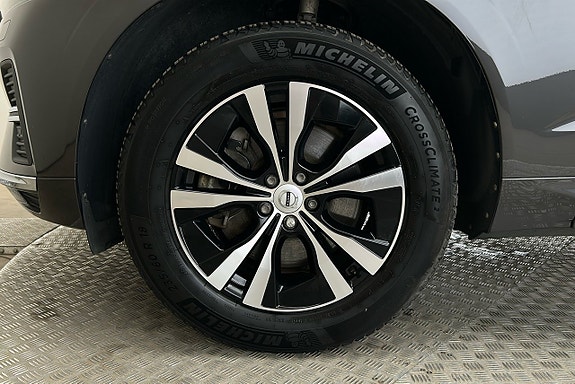 Volvo XC60 12 of 30