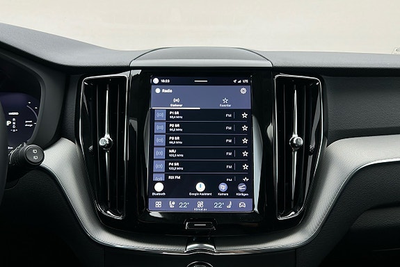 Volvo XC60 8 of 30
