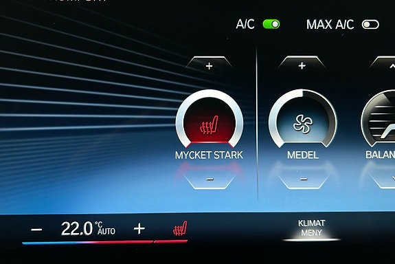 BMW i4 22 of 28