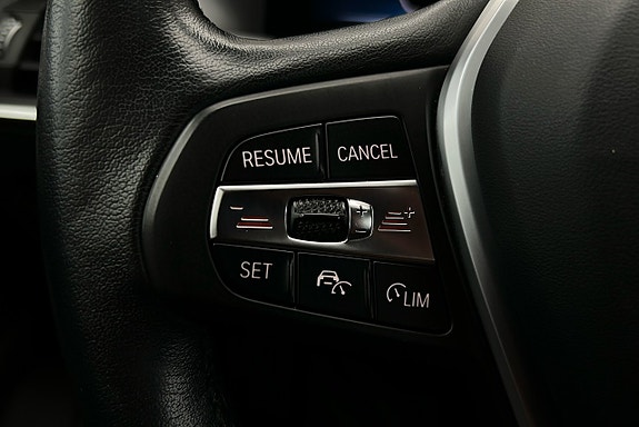 BMW i4 25 of 28