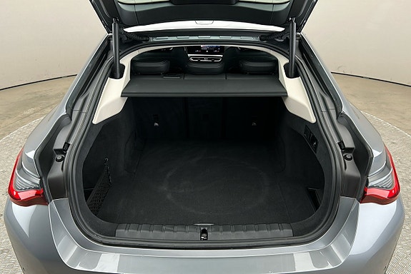 BMW i4 14 of 28