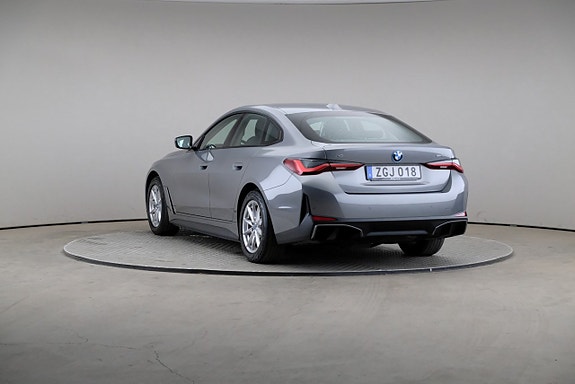 BMW i4 2 of 28