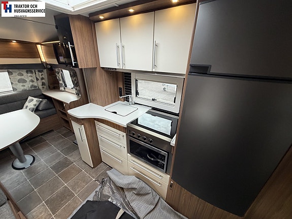 Polar 700 CTX Livingroom med Dinette. AC och Förtält, -15 19 of 21