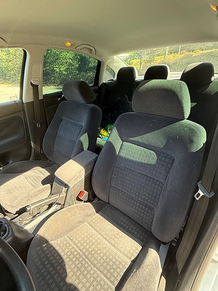 Volkswagen Passat 17 of 22
