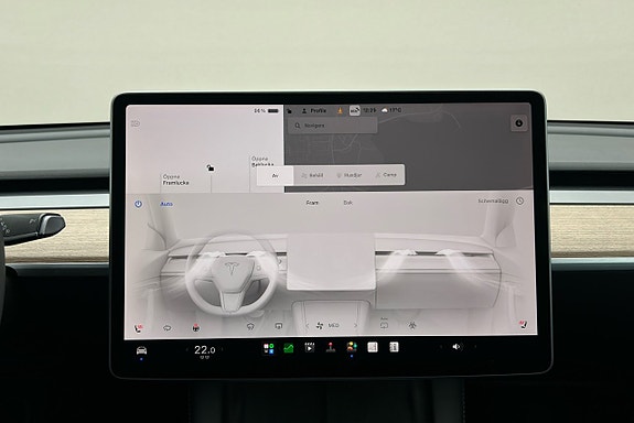 Tesla Model Y 21 of 27