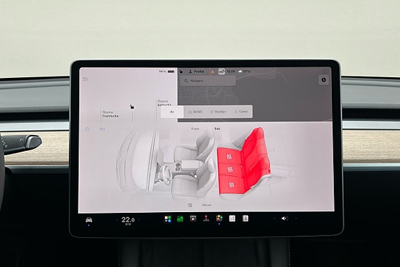 Tesla Model Y 22 of 27