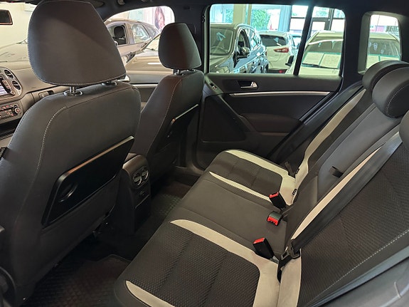 Volkswagen Tiguan 21 of 26