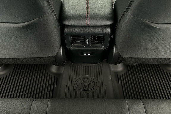 Toyota RAV4 Plug-in Hybrid 21 of 27