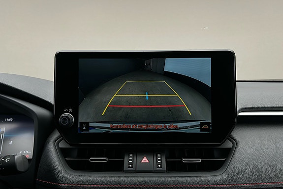 Toyota RAV4 Plug-in Hybrid 25 of 27