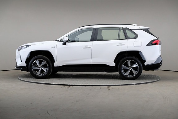 Toyota RAV4 Plug-in Hybrid 4 of 27