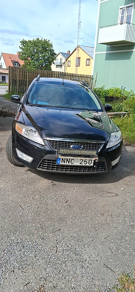 Ford Mondeo 2 of 4