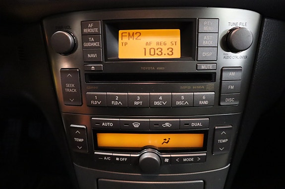 Toyota Avensis 13 of 18