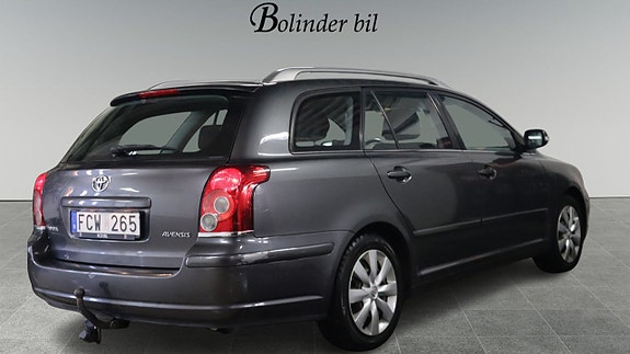 Toyota Avensis 6 of 18