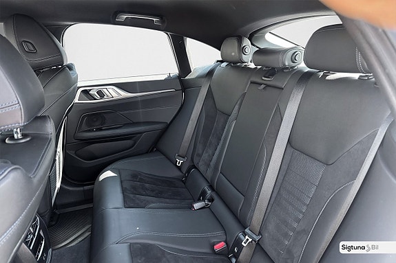 BMW i4 13 of 27