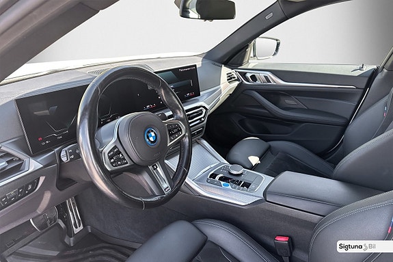 BMW i4 10 of 27