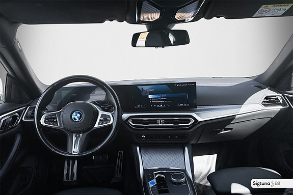 BMW i4 15 of 27