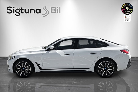 BMW i4 2 of 27