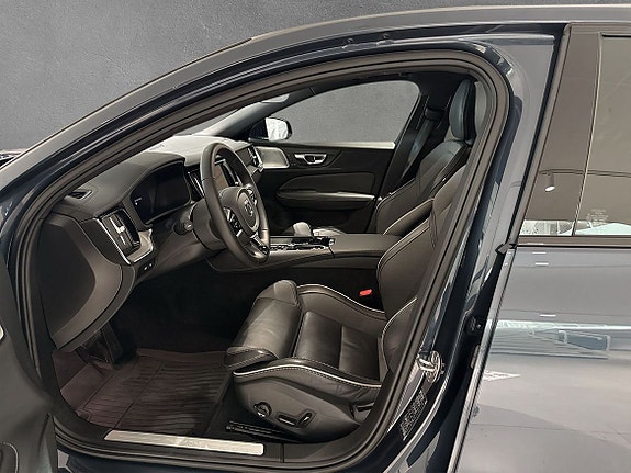 Volvo S60 5 of 11