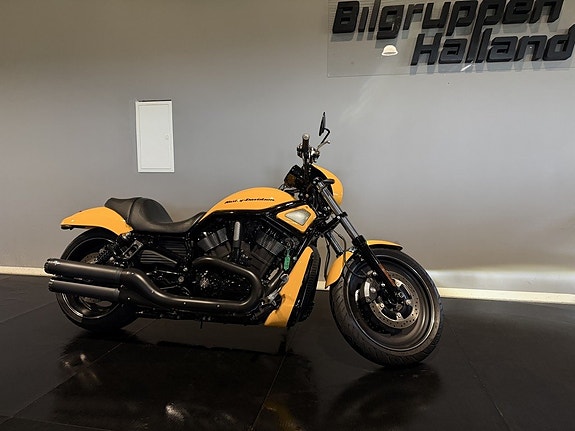 Harley-Davidson VRSCDX Night Rod Special 1.3 Låga mil Vance & Hines LED Mr Cap 5 of 23