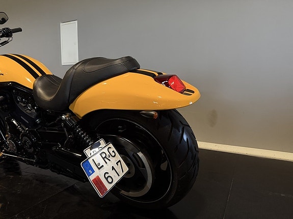 Harley-Davidson VRSCDX Night Rod Special 1.3 Låga mil Vance & Hines LED Mr Cap 11 of 23
